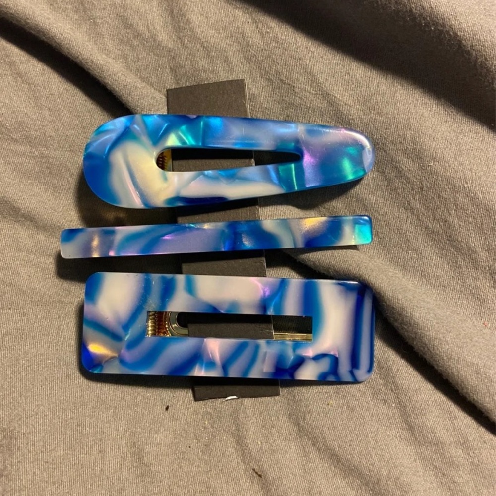 Barrettes